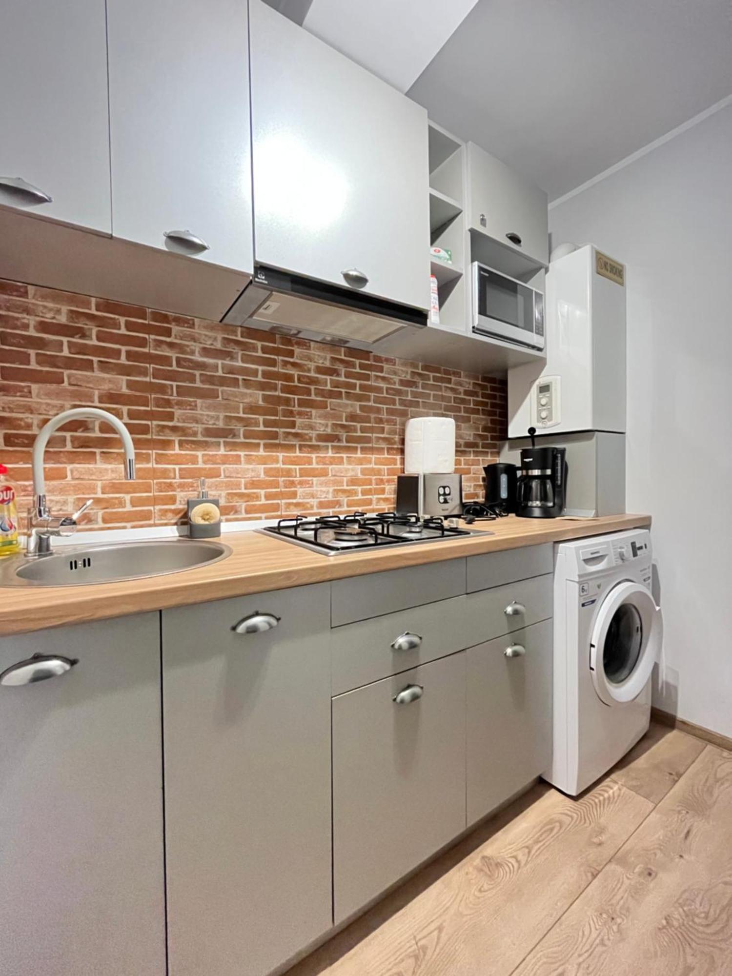 Wood&Steel Apartment Galaţi Eksteriør billede